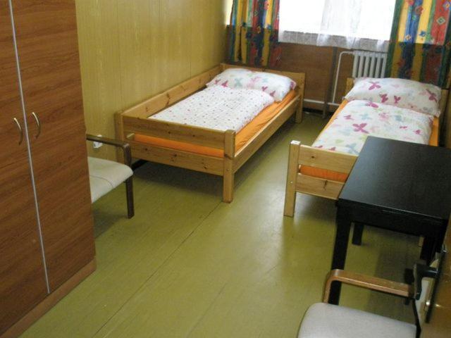 Hostel Monty Říčany Esterno foto